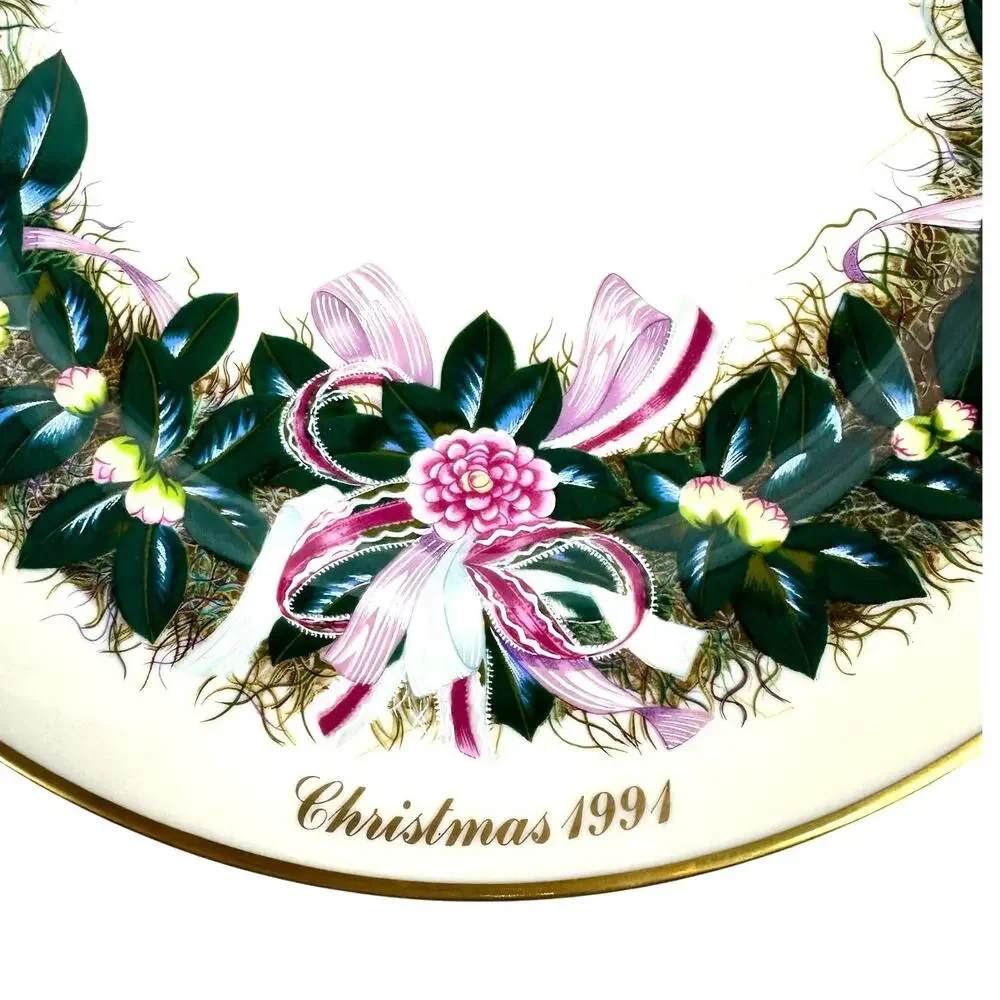Lenox Limited Edition 1991 and 1992 Colonial Christmas Wreath Issue-Set of 2
